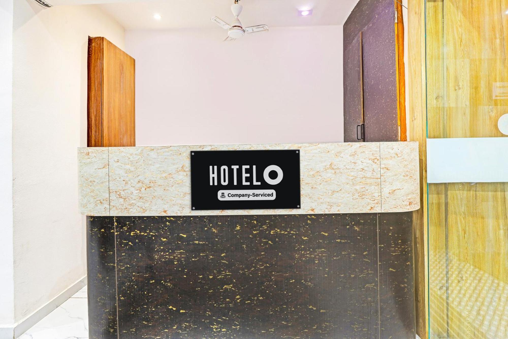 Super Hotel O Althan Formerly Hotel Niraant Сурат Экстерьер фото